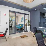 Lovely Apartment In Pula With Wifi