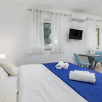 Lovely Apartment In Pula With Wifi *